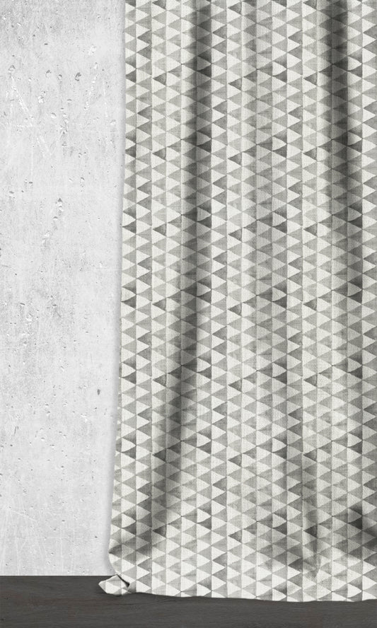 Triagonal Print Drapes (Eggshell White/ Grey)